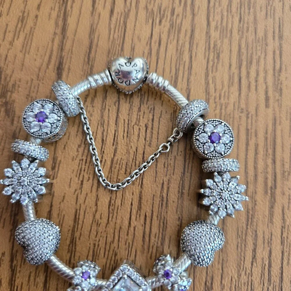 Pandora bracelet - Picture 1 of 2